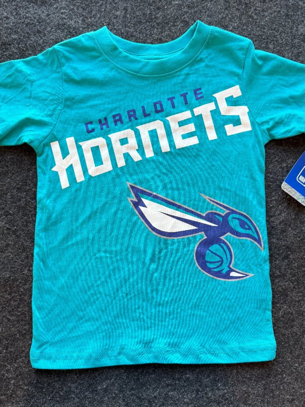 NWT Charlotte Hornets NBA Boys XS 4/5 Teal Basketball Graphic Tee